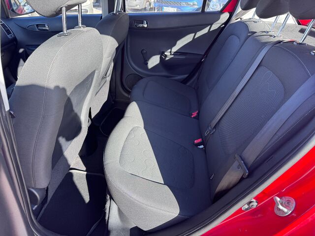 HYUNDAI I20 COMFORT 1.4 CRDI SPANISH LHD IN SPAIN ONLY 89000 MILES SUPERB 2012
